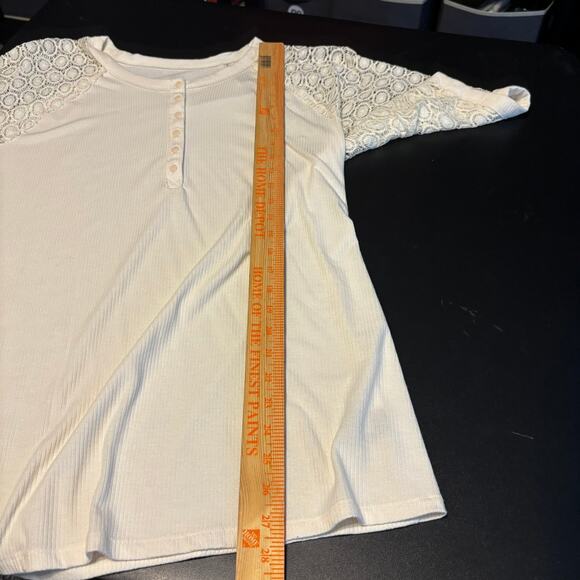 Torrid Fitted Super Soft Rib Lace Inset Raglan Henley  Cream Size 3 - Picture 3 of 6